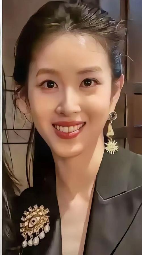 從面相上來說，下巴尖的女人怎么樣